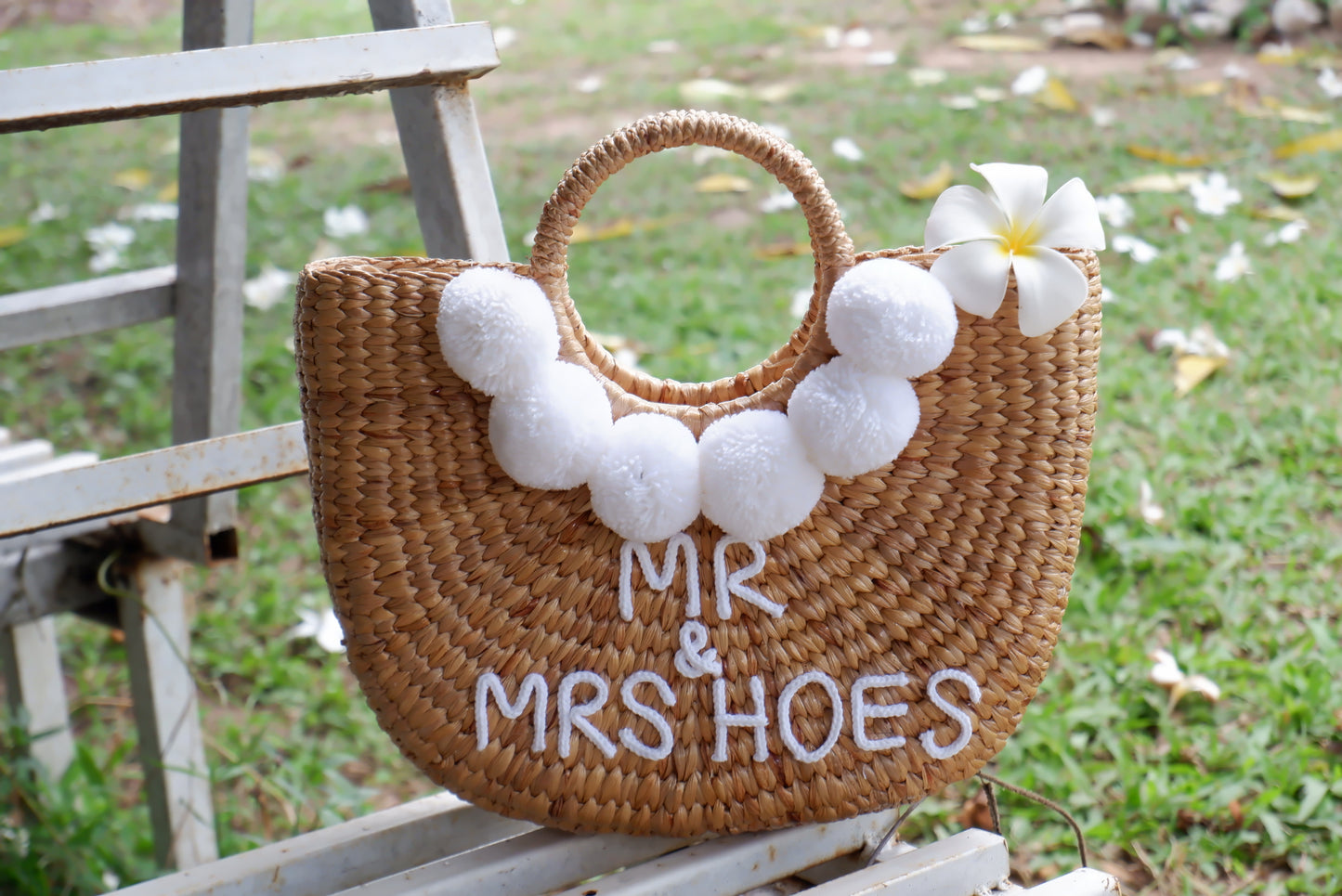 Wedding bag and shoes to match, Set wedding shoes and straw bag matching