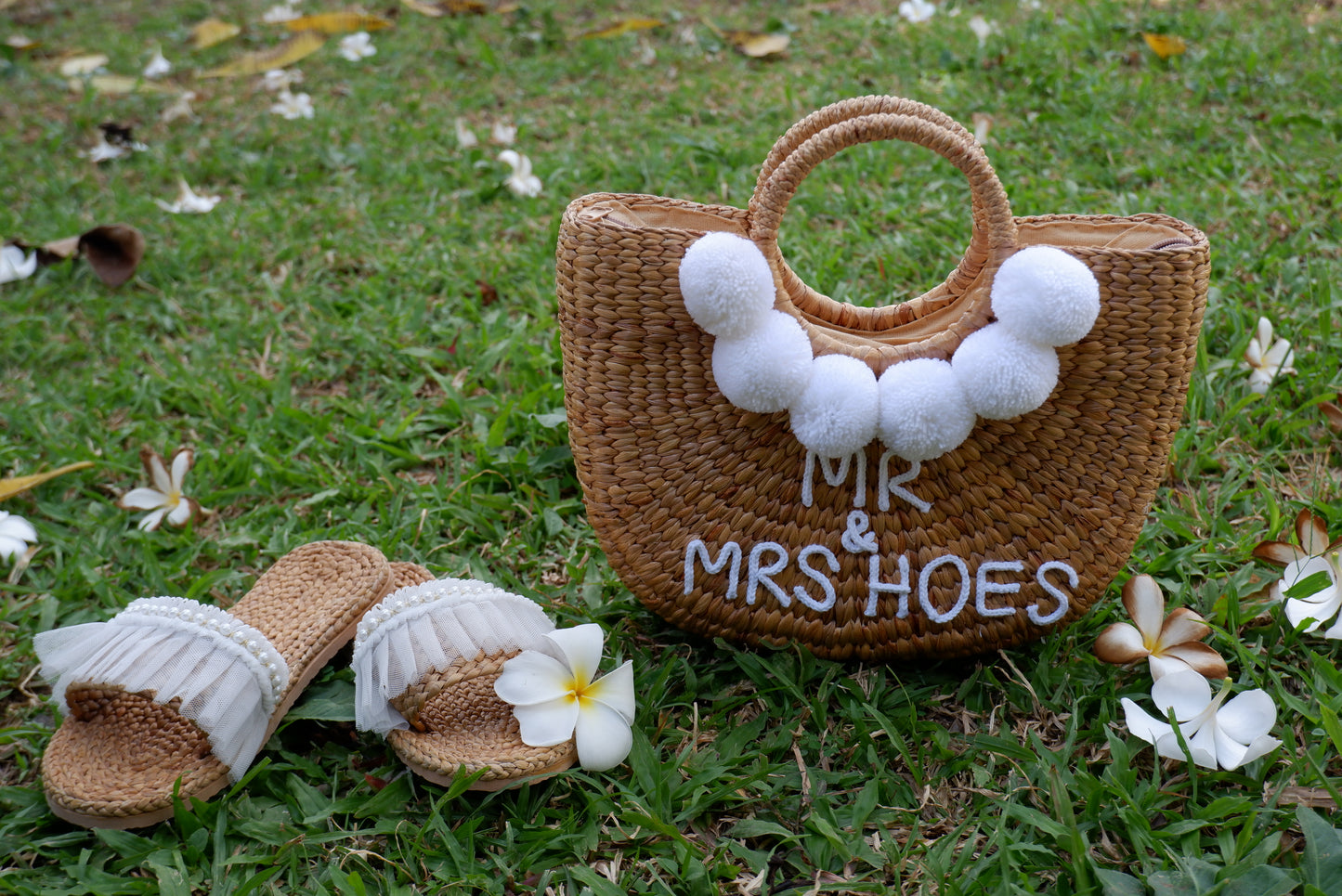 Wedding bag and shoes to match, Set wedding shoes and straw bag matching