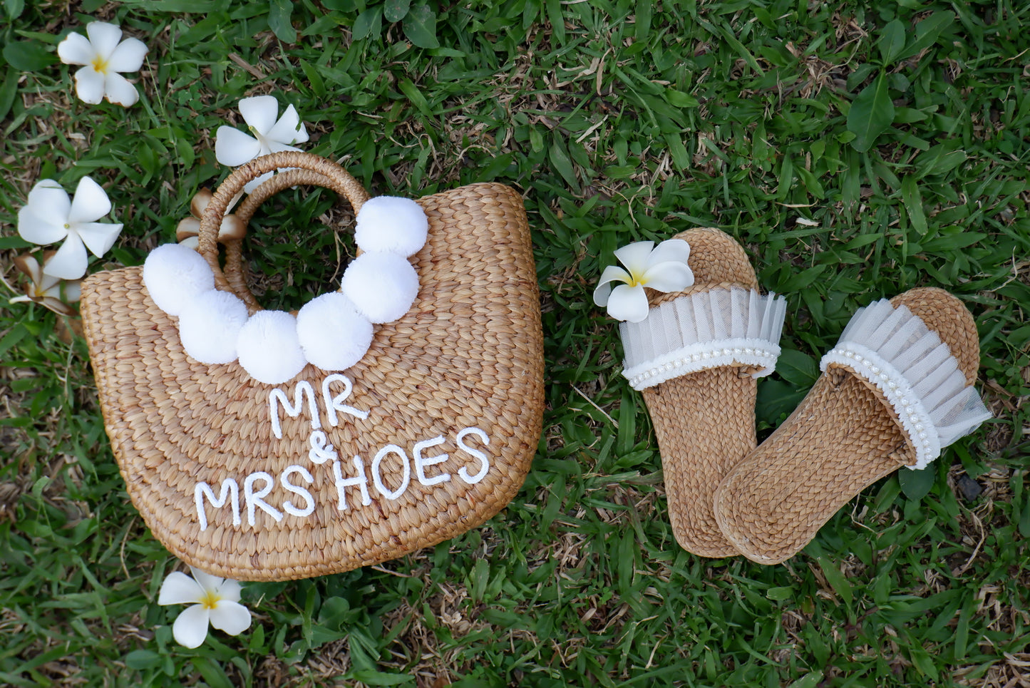 Wedding bag and shoes to match, Set wedding shoes and straw bag matching