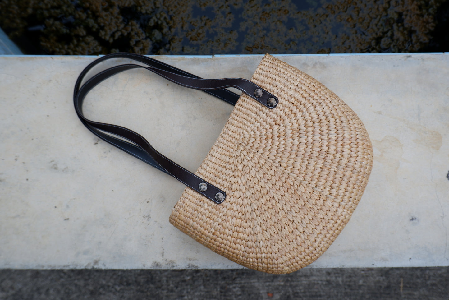 Medium) straw and leather handbags