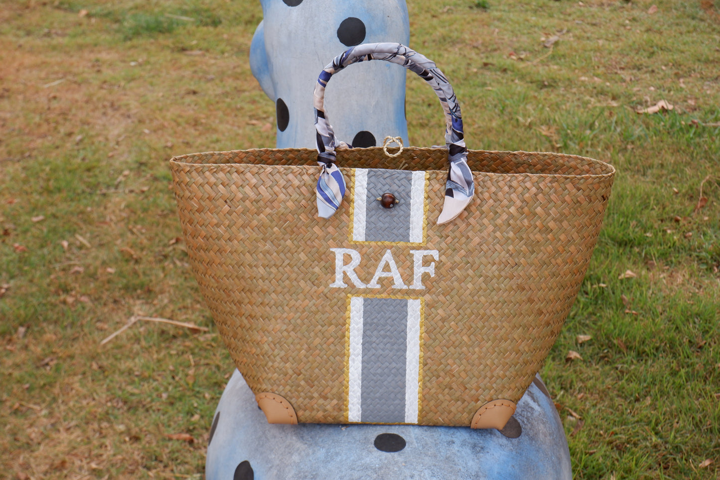 bridesmaids tote , straw bag monogram , wedding favour bags