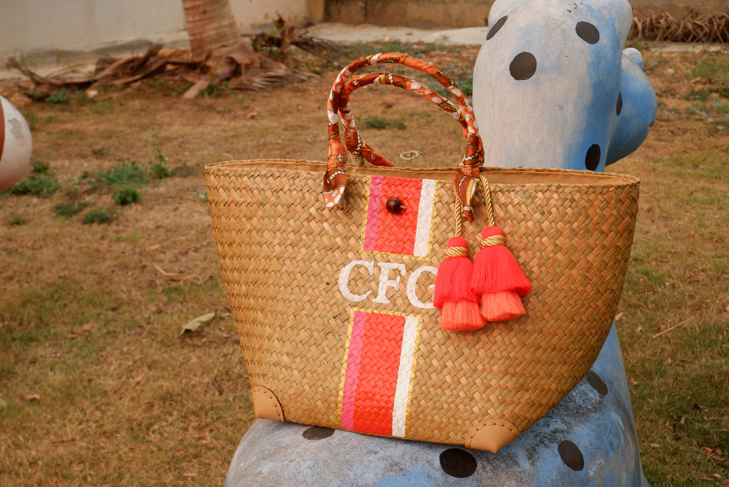 monogram bridesmaids tote , straw beach bag , wedding favour bags