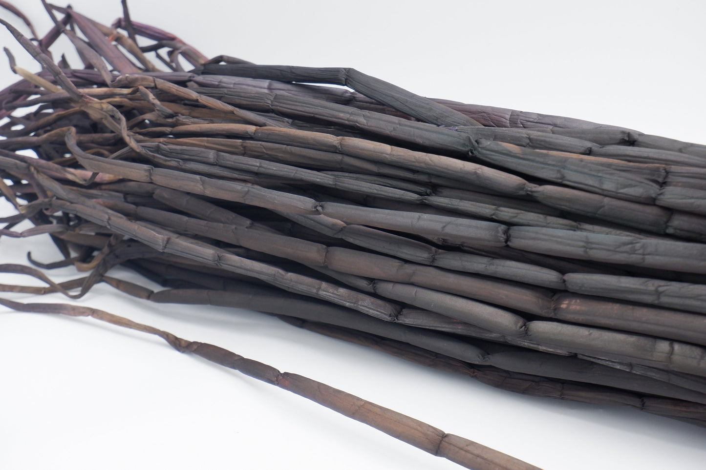 100pcs black dried hyacinth , Dry water hyacinth raw, Raw material for making Handcraft