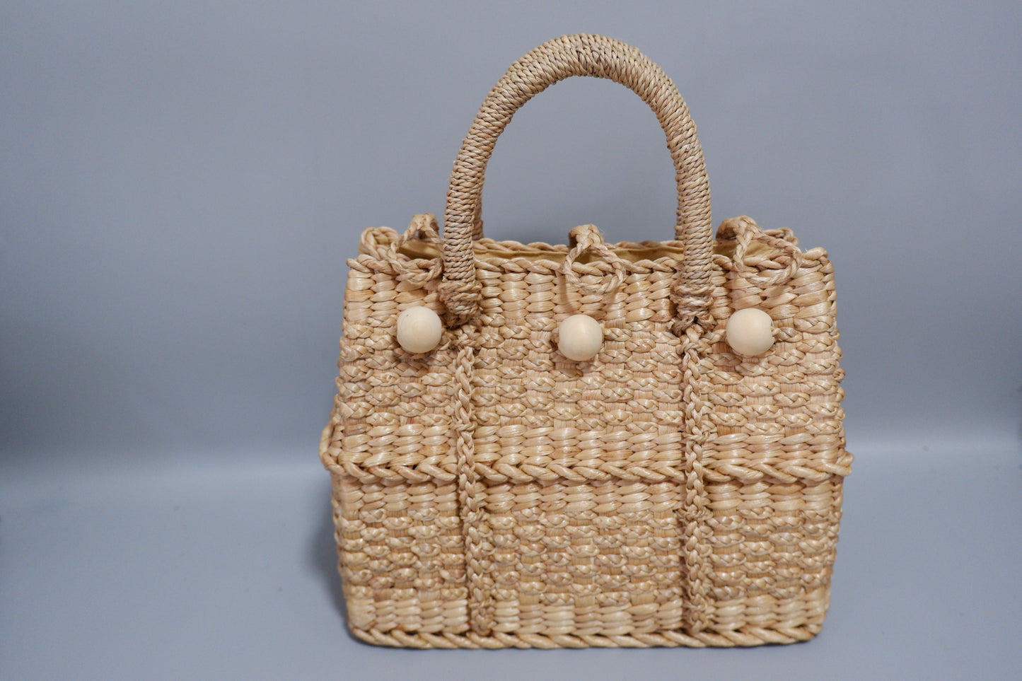 Minimalist 90s Basket Bag – Natural Water Hyacinth Woven Handbag