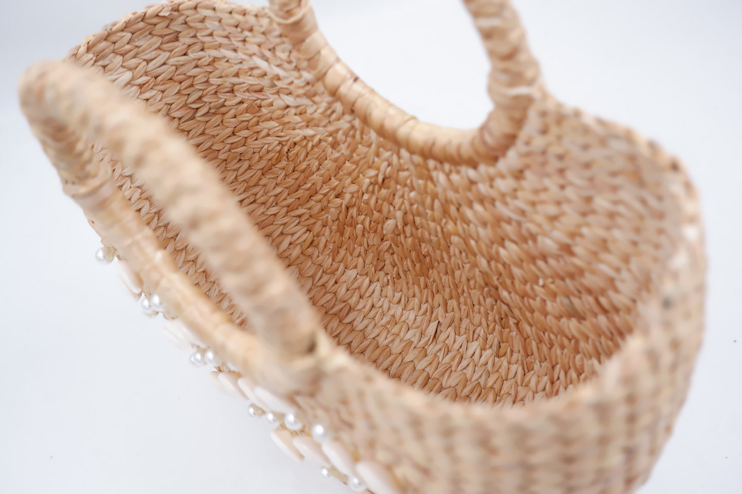 straw beach bag with pearl and shell Women Beach Handmade Woven Tote Bag