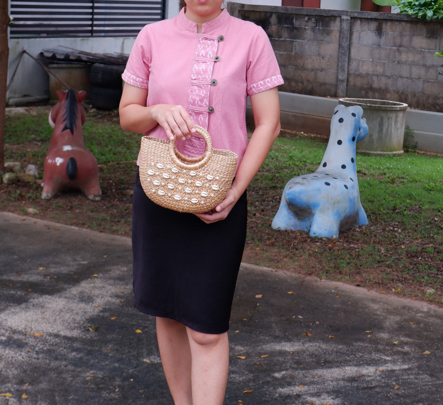 straw beach bag with pearl and shell Women Beach Handmade Woven Tote Bag