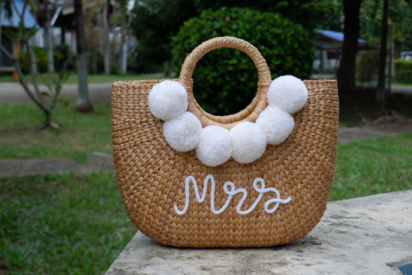 mrs beach bag with pom pom