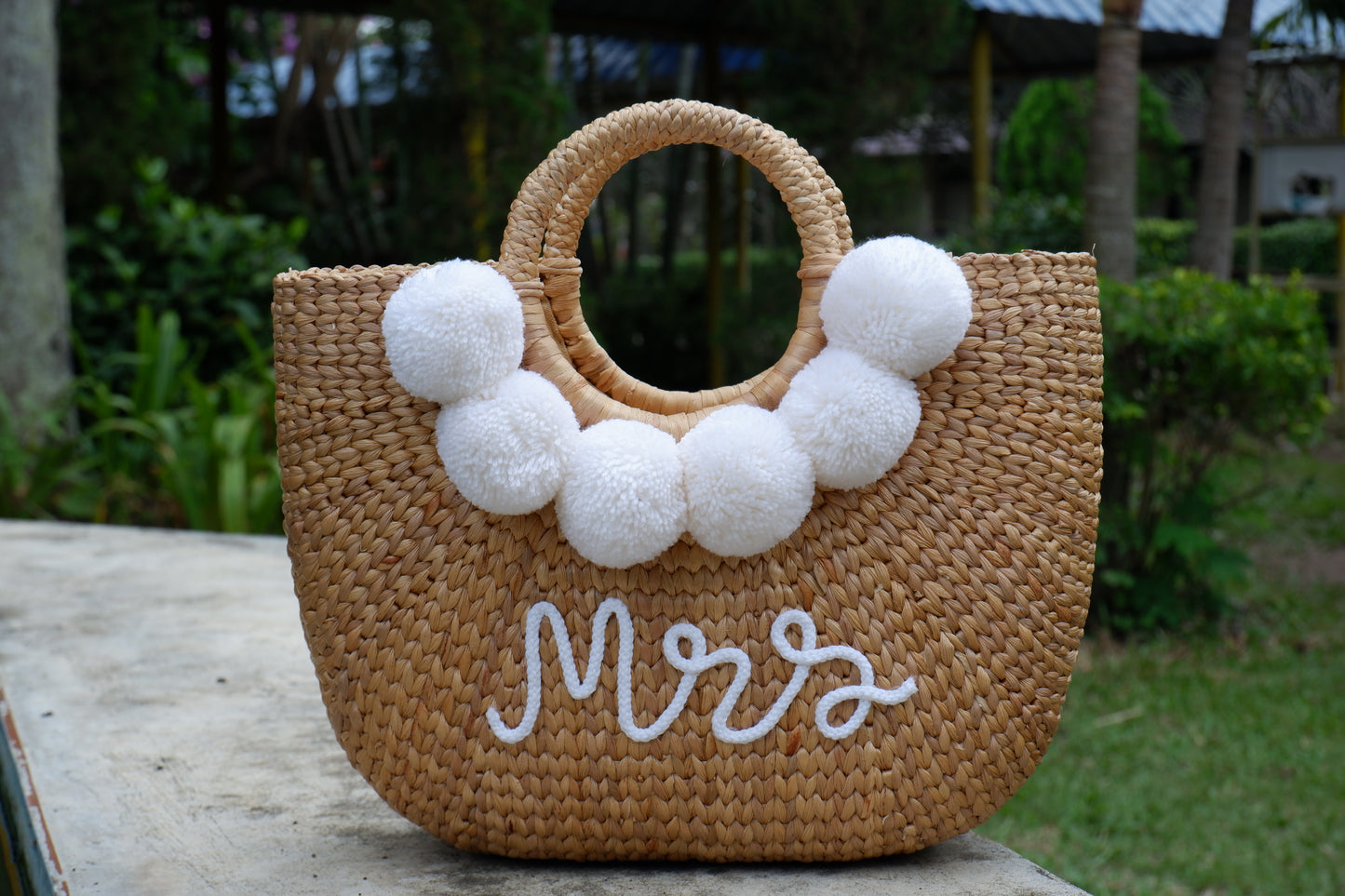 mrs beach bag with pom pom