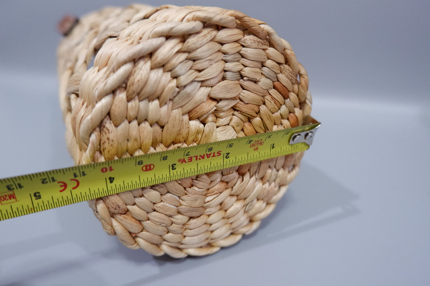 Luxury Water Hyacinth Wine Bottle Holder with Leather Handle – Handmade Woven Basket
