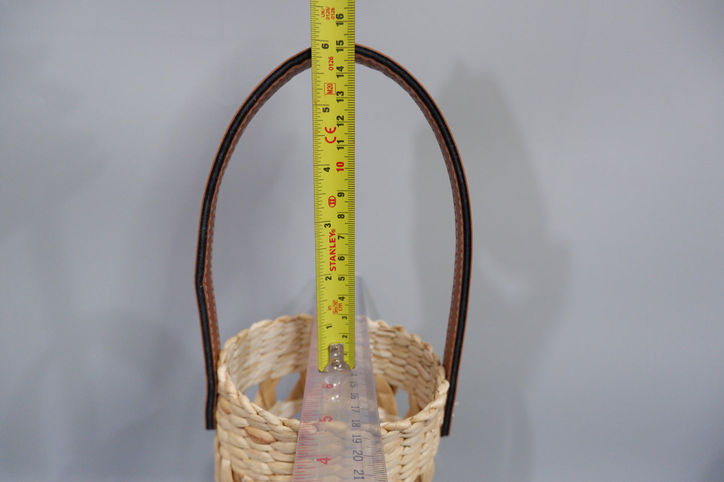 Luxury Water Hyacinth Wine Bottle Holder with Leather Handle – Handmade Woven Basket
