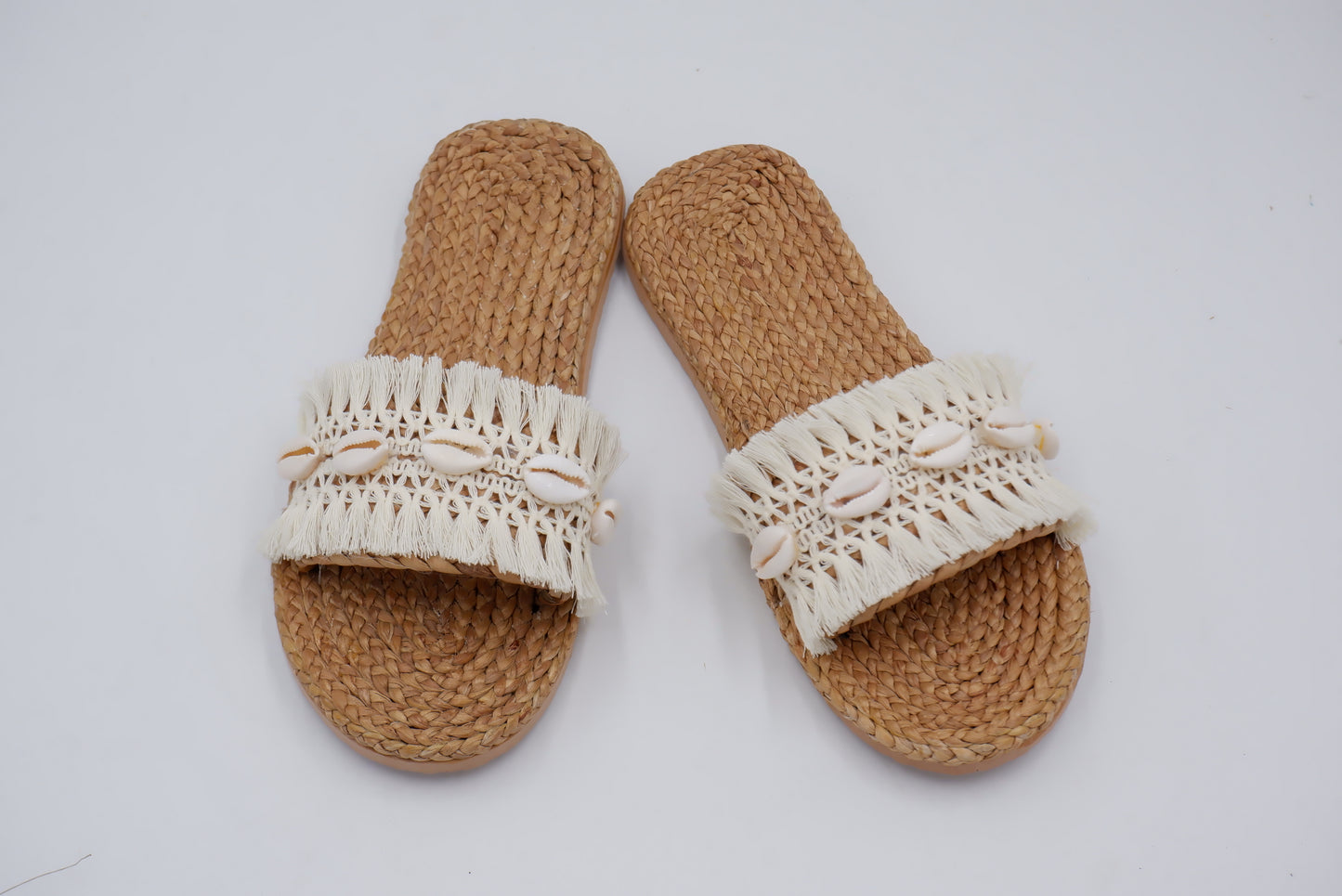 Beach Sandals with shell