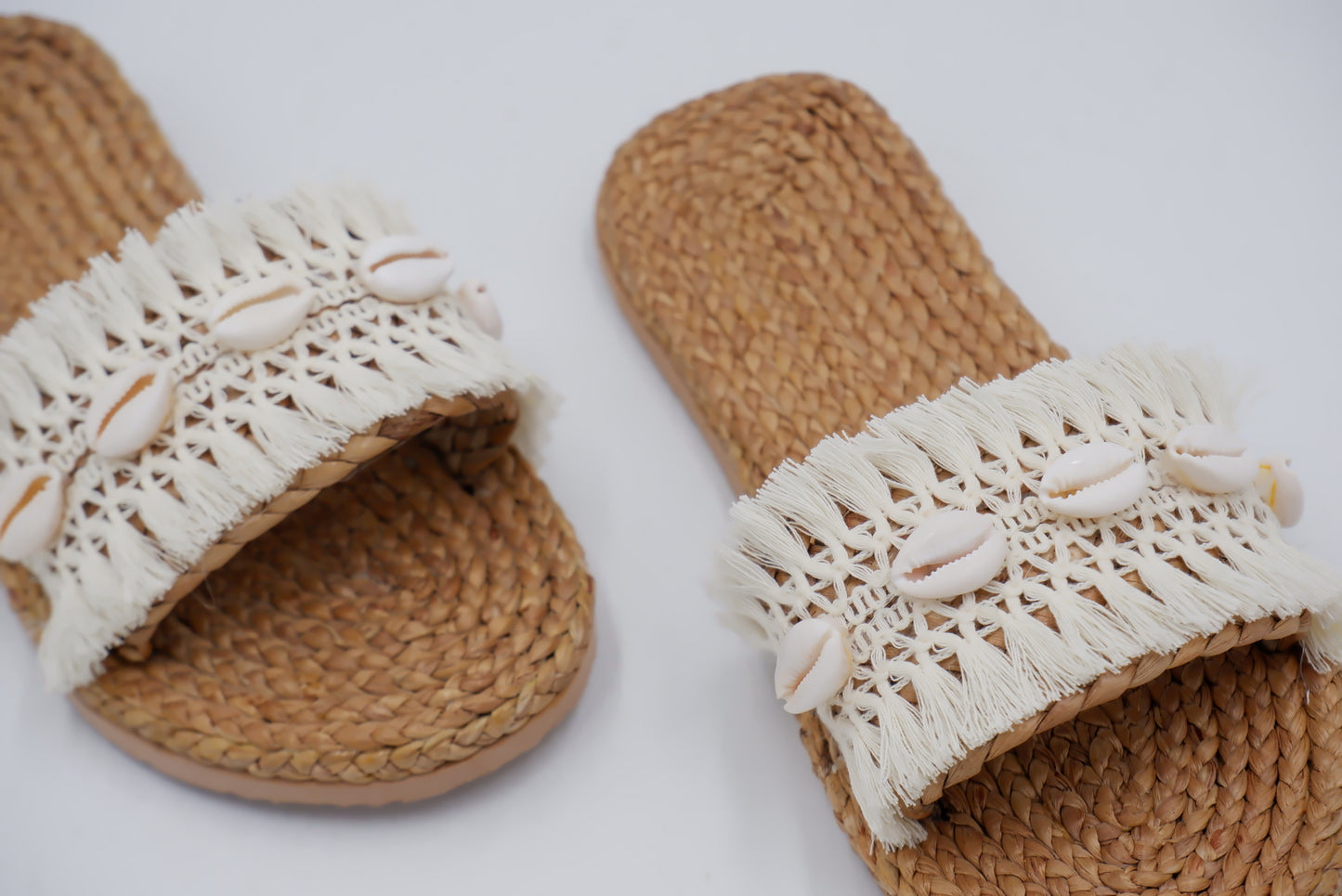 Beach Sandals with shell