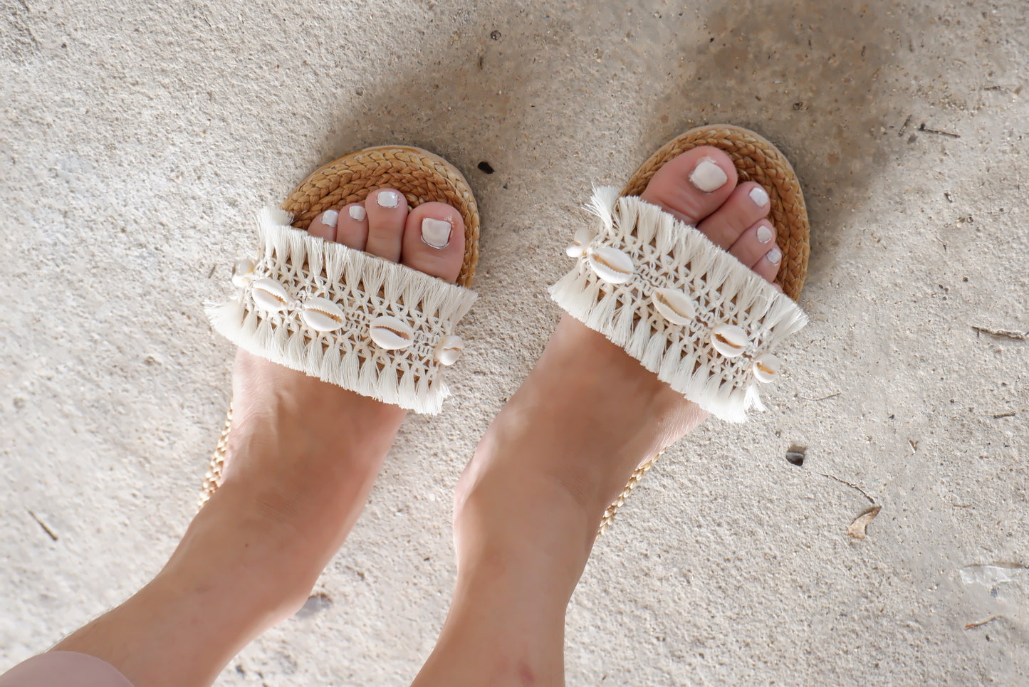 Beach Sandals with shell