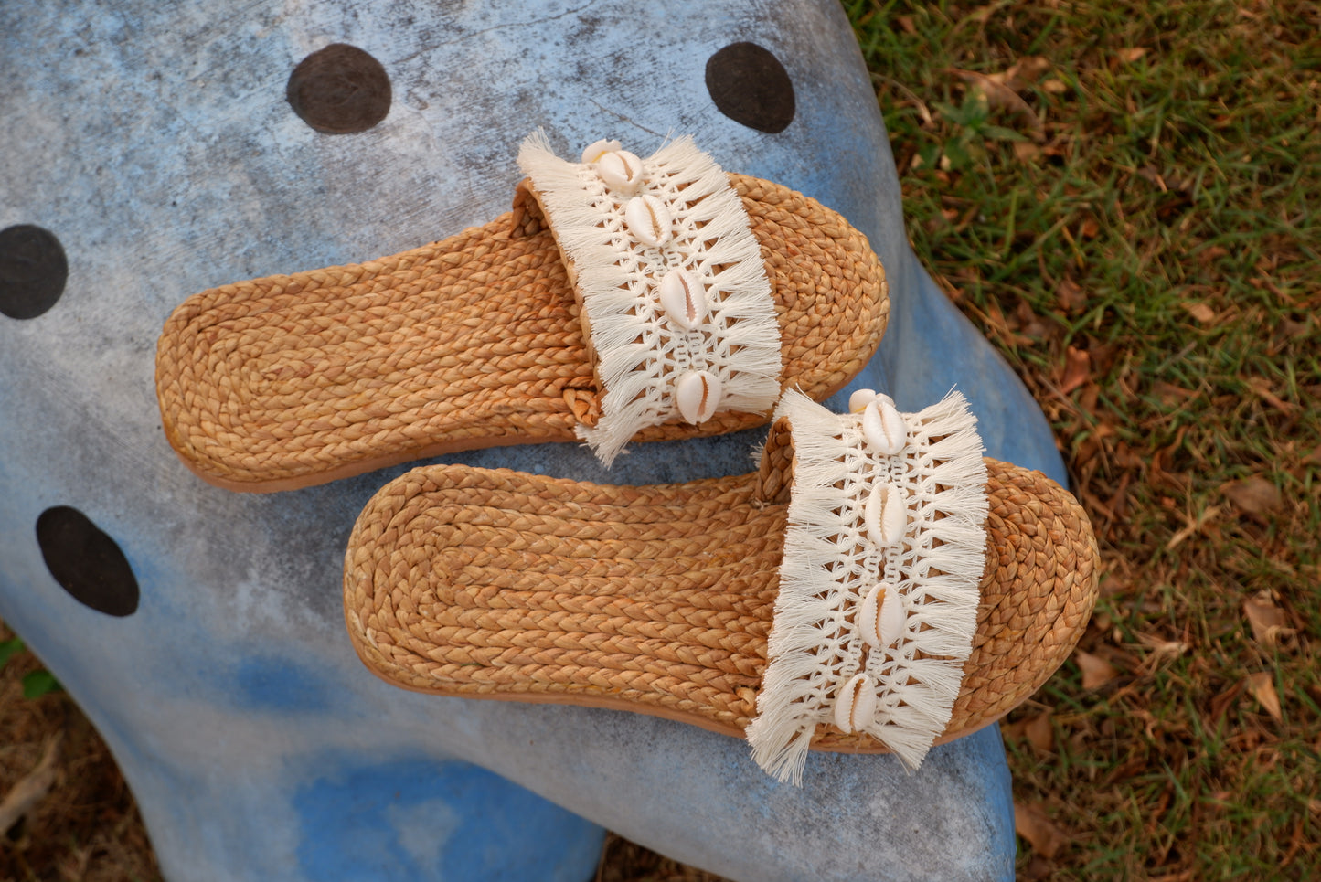 Beach Sandals with shell